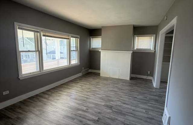 7901 Dorver Avenue - Upstairs Gallery 1