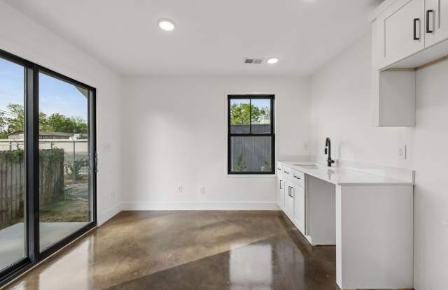 Fabulous 1 bedroom East Nashville New Construction Gallery 4
