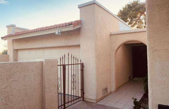 7008 N VIA DE PAESIA Street Gallery 3