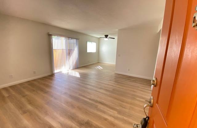 *Special* Charming 2 bedroom 2 bathroom Condo in Oceanside! photos photos