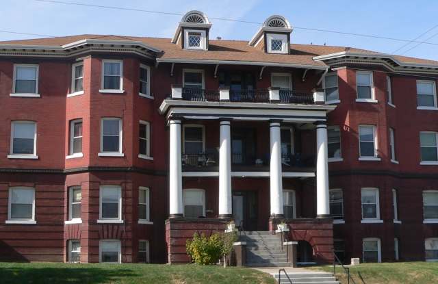 Normandie Apartments (2955 Pacific St.) Gallery 3