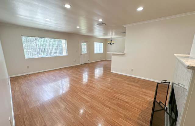 Charming Reseda 4 Bedroom PLUS Office for Rent! Gallery 3
