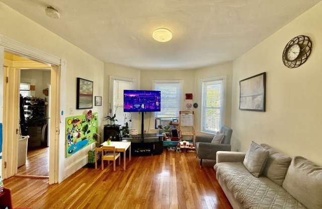 259 Newbury Ave photos photos