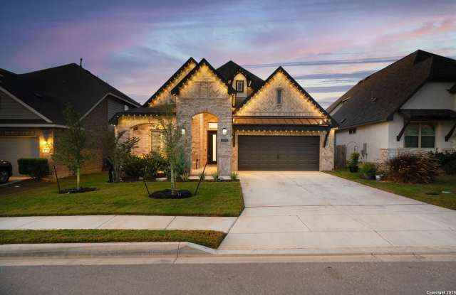 1718 Dunvegan Park photos photos