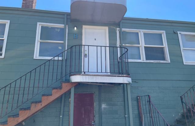 Newly Renovated-1 Bedroom 1 Bath Upstairs Apartment photos photos