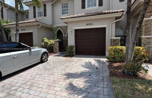 9363 SW 219th St photos photos