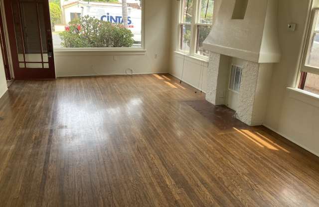 4438 Campus Avenue - 4438 Gallery 1