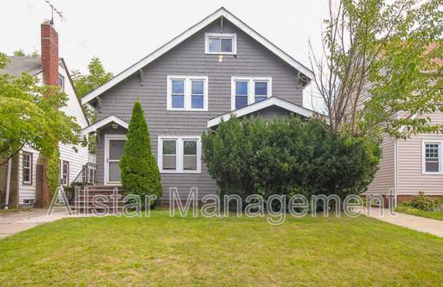 967 Pembrook Rd - 967 Pembrook Road, Cleveland Heights, OH 44121