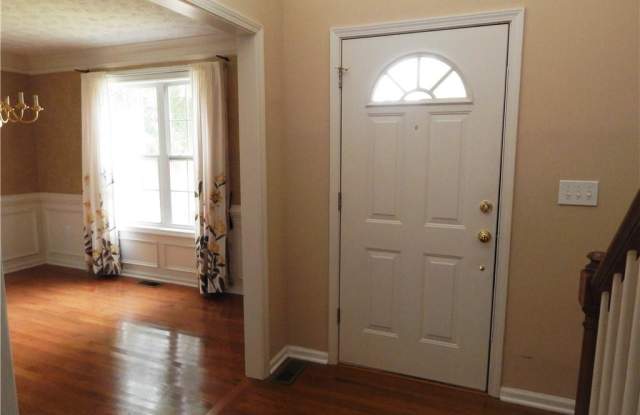 4010 Riversong Drive Gallery 2
