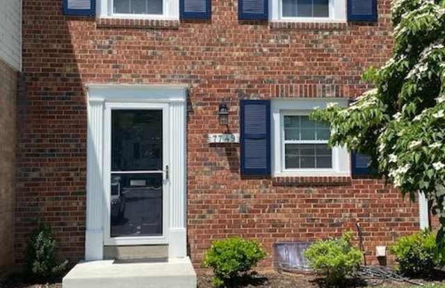 7749 TIVERTON DRIVE - 7749 Tiverton Drive, West Springfield, VA 22152