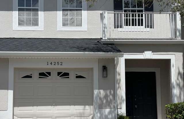 Spacious 3 bedroom, 2.5 bath townhouse in gated community of Avalon Lakes. photos photos