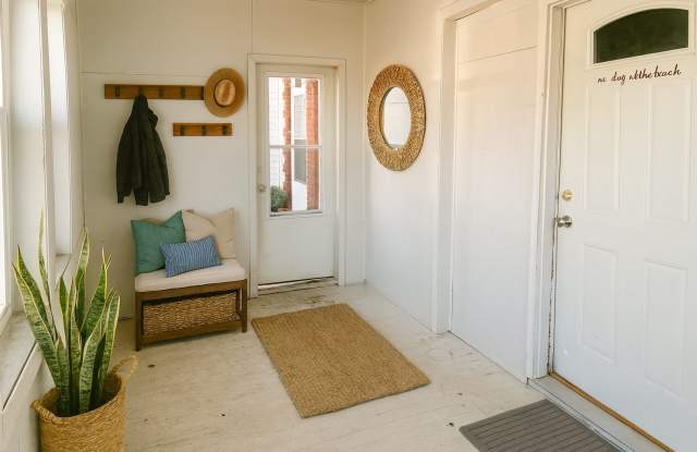 703 E Main St photos photos