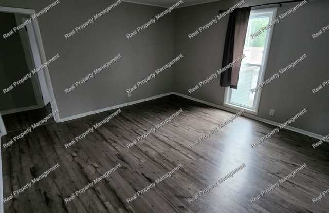 2nd Story 2 Bedroom Apartment photos photos