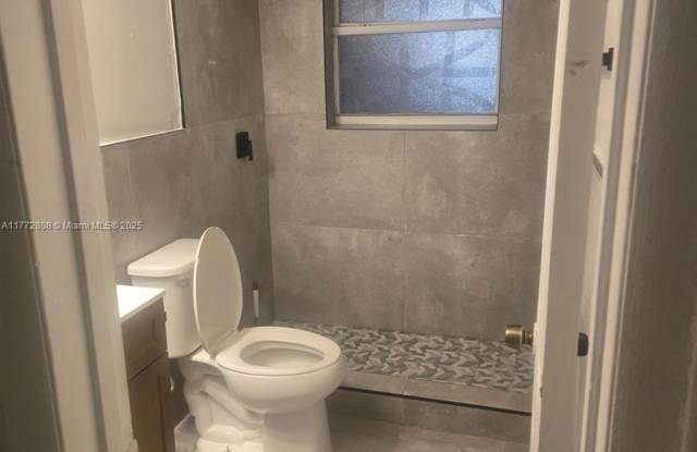 1245 W 24th St - 1245 West 24th Street, Hialeah, FL 33010
