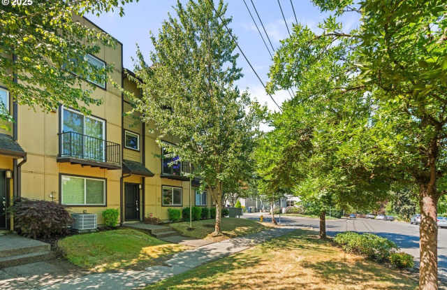 Contemporary Condo with Fireplace, Garage  Ensuite Bedrooms photos photos