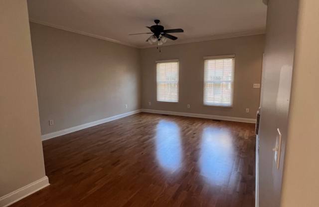 601 West Mountainview Road Gallery 3