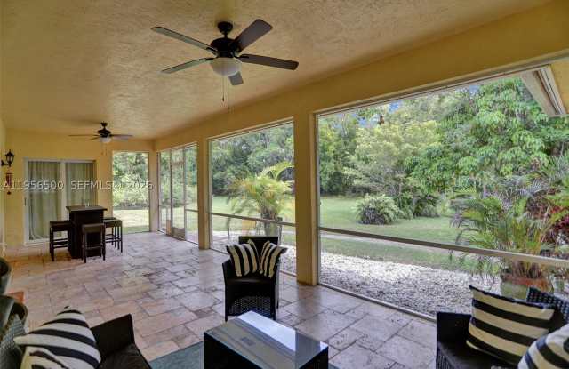 4750 SW 128th Ave photos photos