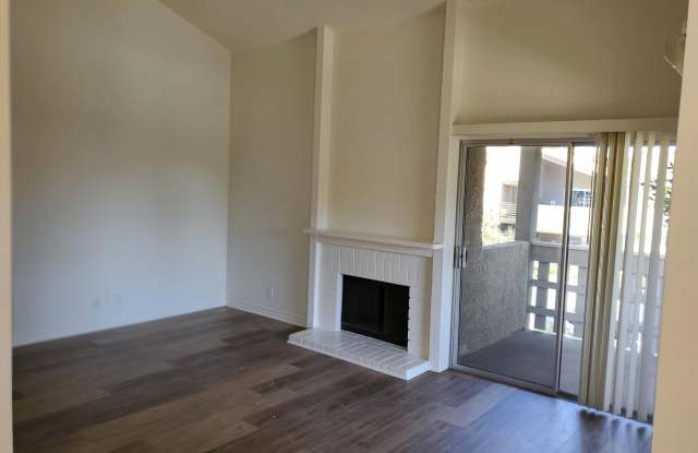 427 Arbor Lane Court Gallery 2