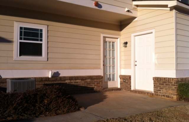 Spacious 3-Bedroom Townhome in Whitehall Village | Pre-Leasing for August 2027! Gallery 4