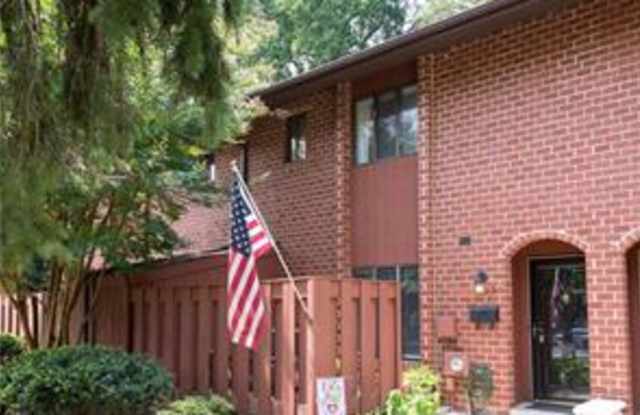 802 Worthington Dr photos photos