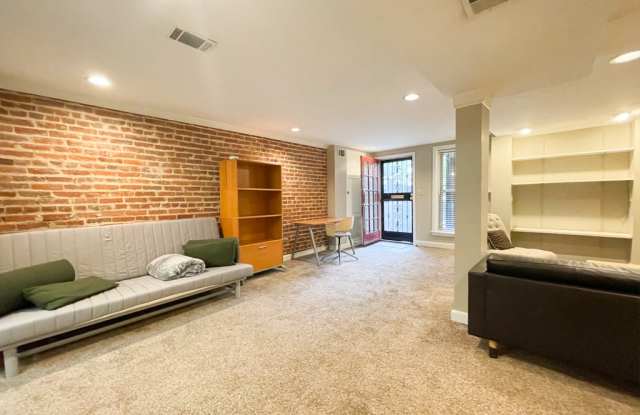 2724 Ontario Road NWBasement unit Gallery 4