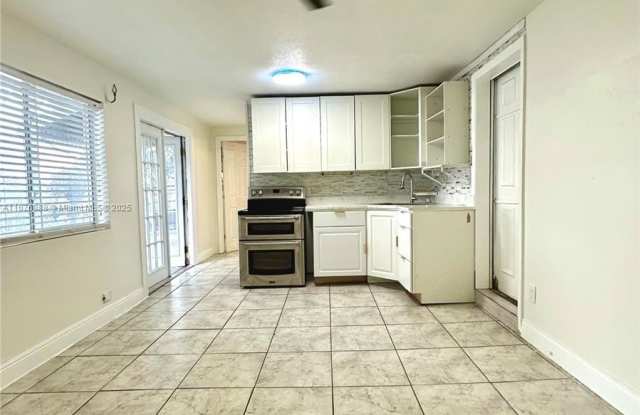 4161 SW 56th Ter photos photos