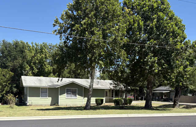 300 North Burleson Street photos photos