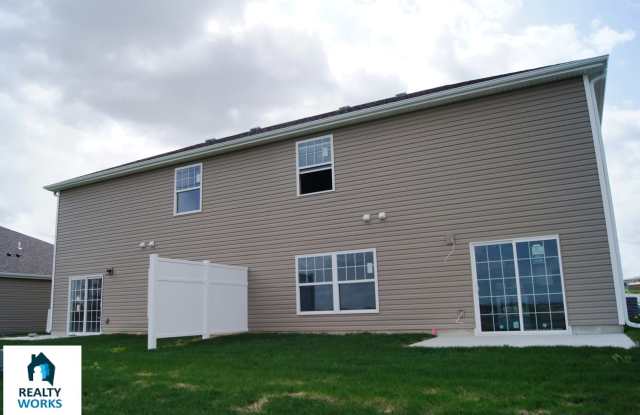 3 Bedroom Town House in North Lincoln! Gallery 3