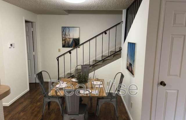 4276 Meadowbrook Court NE photos photos