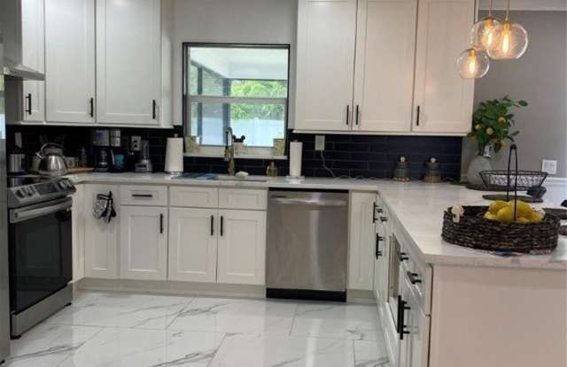 1419 Shelby Parkway photos photos