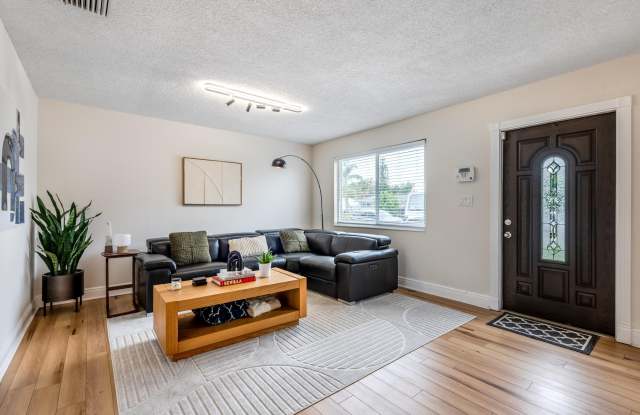 4317 APPLECREST Drive Gallery 4