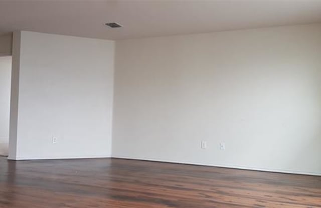 9775 Everson Drive Gallery 3