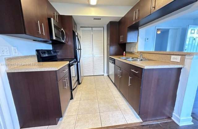 3930 Northwest 87th Avenue photos photos