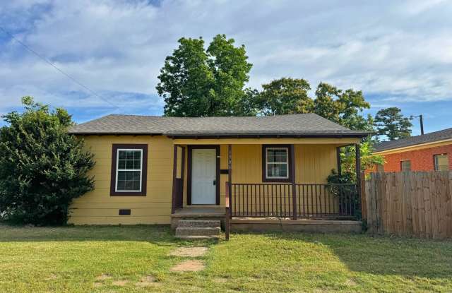 Remodeled 3 Bed 1 Bath in Kemp & Jackson! photos photos