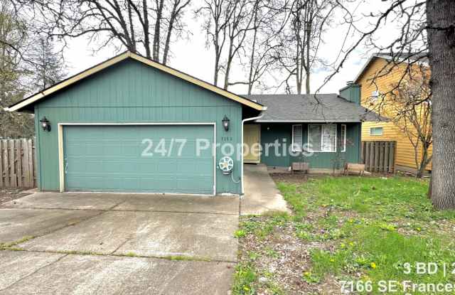Updated 3BD | 2BA Home with Garage & Large Deck - Hillsboro photos photos