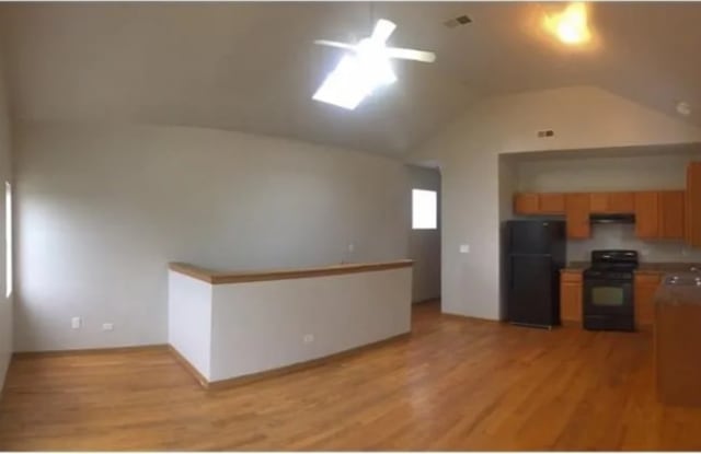 1259 South Kolin Avenue - 3 photos photos