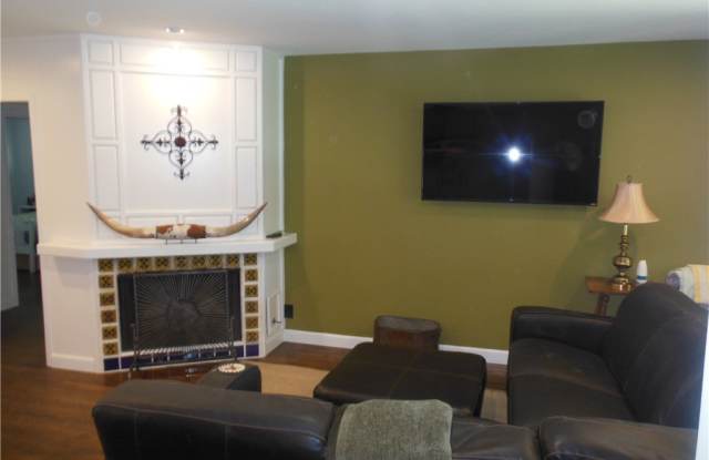 2602 Loftyview Drive Gallery 2