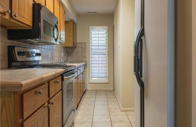 2538 E Sweetbriar Drive Gallery 4