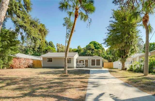 1420 ALHAMBRA WAY S - 1420 Alhambra Way South, St. Petersburg, FL 33705