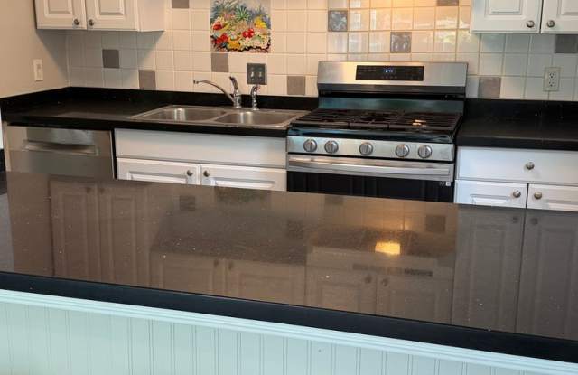 Wailuku Park Townhome Gallery 4