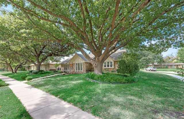 2429 Bengal Lane Gallery 2