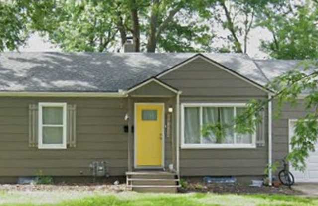 Charming 2-Bedroom, 1-Bath Home in Raytown, MO – Modern Finishes & Spacious Yard! photos photos