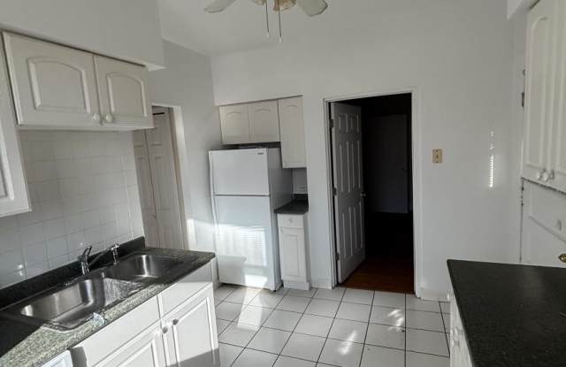 834 Reba Pl. photos photos