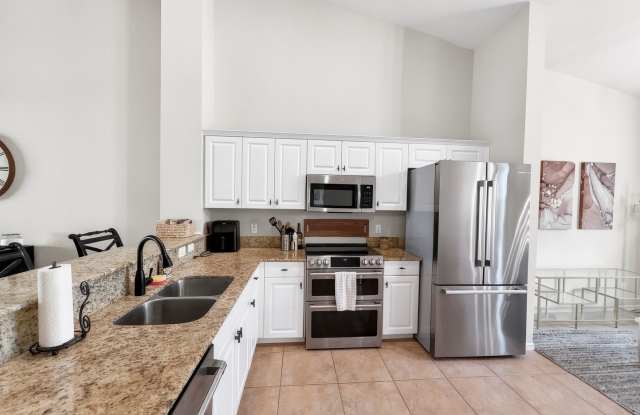 2 Bed + Flex, 2 Bath Fully Furnished Annual Rental photos photos