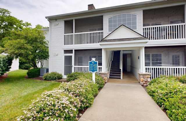 2718 S Knightsbridge Circle photos photos