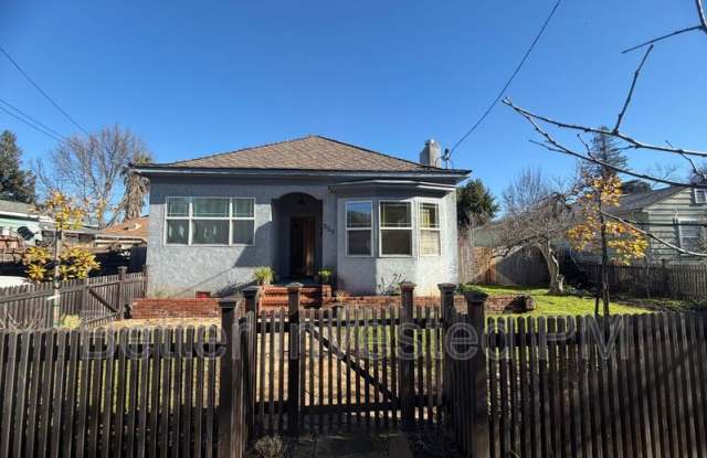 559 N Oak St photos photos 559 N Oak St photos photos