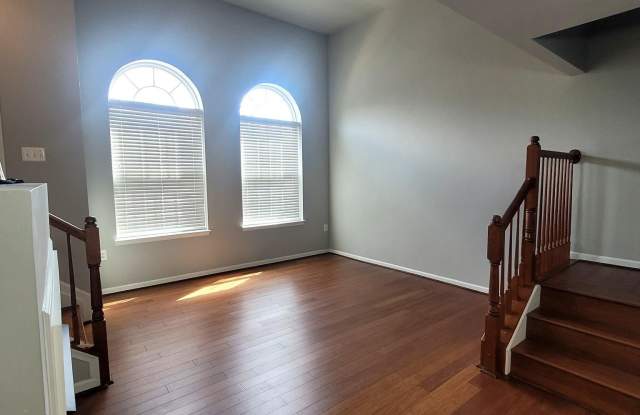 15214 ROSEMONT MANOR Drive Gallery 4