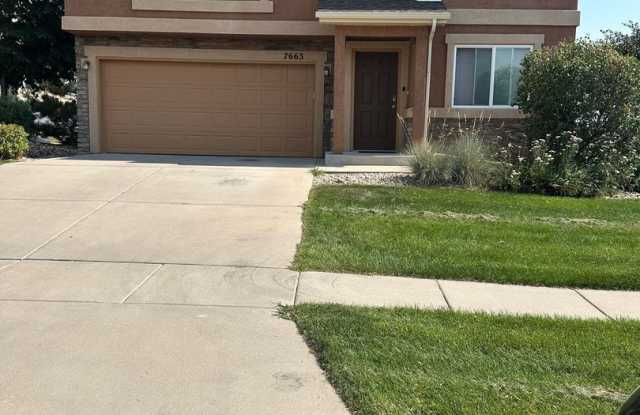 Spacious Home on Manistique For Rent Gallery 1