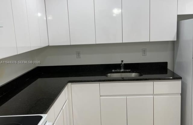 724 NE 4th St photos photos