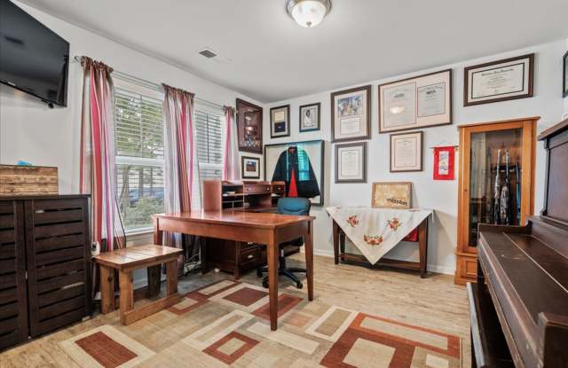 Home for Rent in Godley Park! Gallery 4